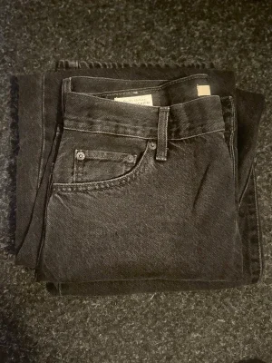 Svarta Baggy Dad jeans från levis