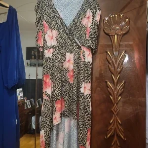 Flot leopard kjole