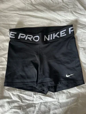 Nike Pro