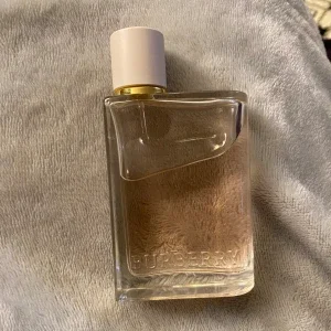 Burberry her eau de parfum