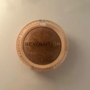 Revolution Bronzer Reloaded Long Weekend
