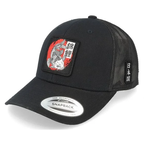Yapan - Svart trucker Caps - Black Koi Black Trucker @ Hatstore