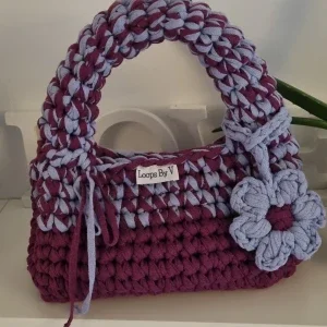 Virkad väska från Loops By V