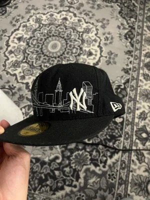 Svart New Era NY keps 59FIFTY