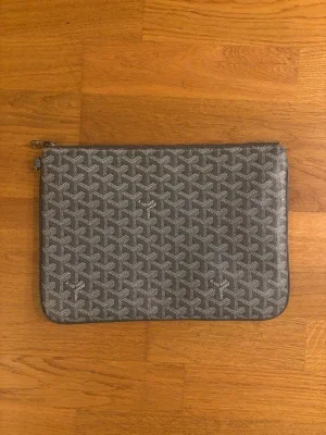 Goyard grå väska