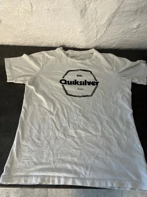 Vit Quiksilver t-shirt med tryck