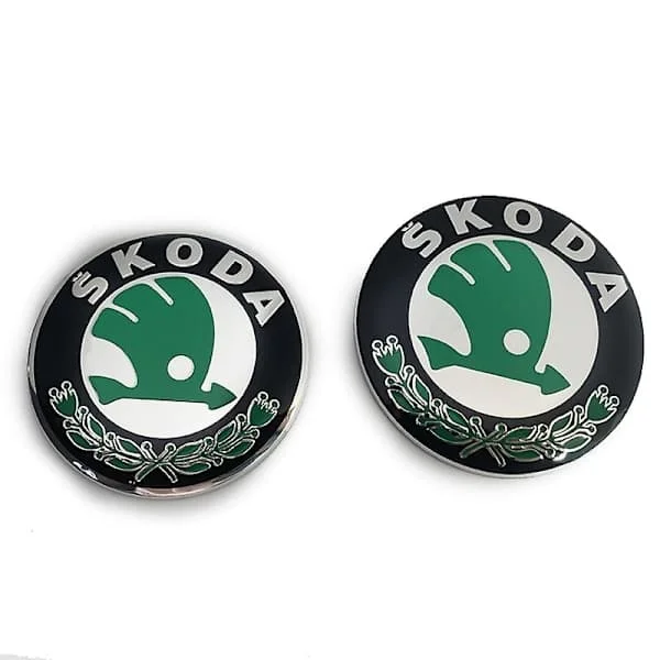 Skoda logo 2 kpl 90 mm 80 mm konepellin ja takaluukun logo B