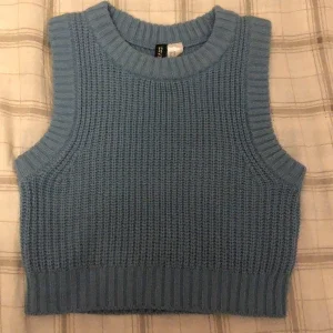 Stickad väst från h&m