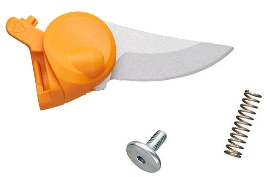Fiskars X-series 1064259 Terä jousella ja ruuvilla oksasaksiin Fiskars L P941, Puutarhan hoito