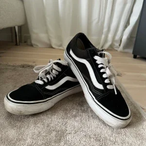Vans skor svart vit dam sneakers 38,5