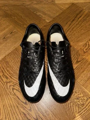 Nike Hypervenom Phantom fotbollsskor svart/gul, stl 41