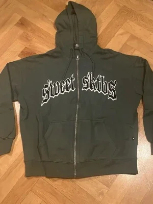 Zip hoodie