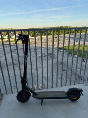 NAVEE Eazy ride 20 svart elscooter