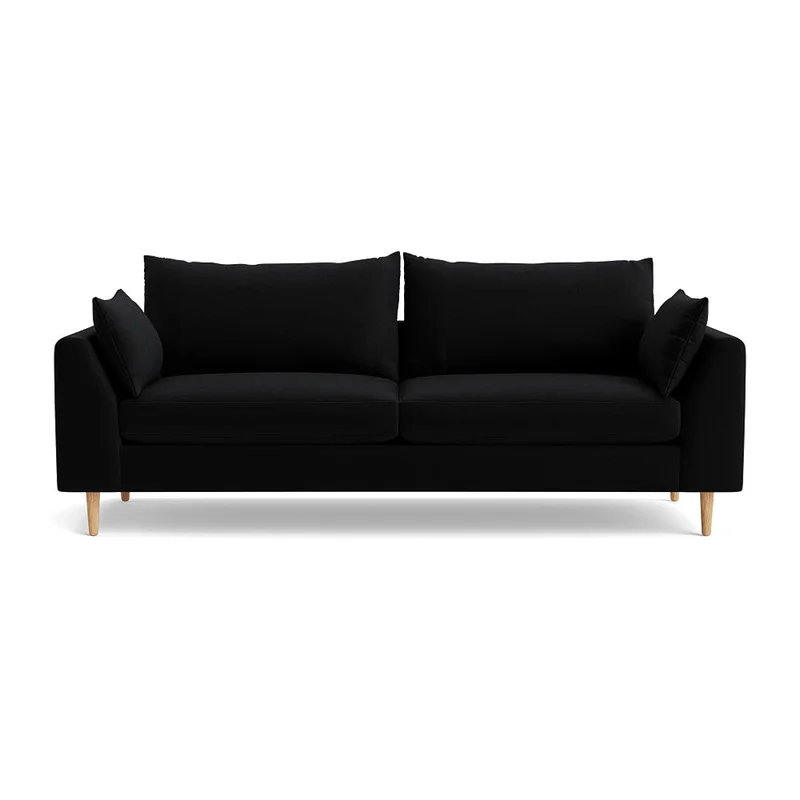 Ofelia 3 personers sofa - Riviera Sort - 223x92x85cm - Inkl. Pyntepuder, Blød/Medium komfort, Kompakt design, Sorte Ben, 3 personers sofa