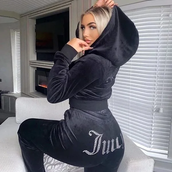 Fløyels Juicy Couture-joggedress for kvinner, todelt, svart, S