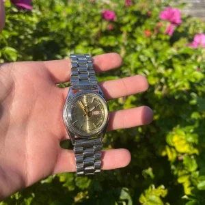 Sällsynt Vintage Seiko 5 golden dial daydate