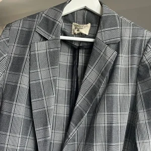 Rutig blazer, Sacred Hawk