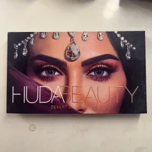 Desert Dusk Palette Huda Beauty