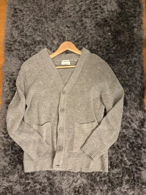 Ull cardigan från Lindberg