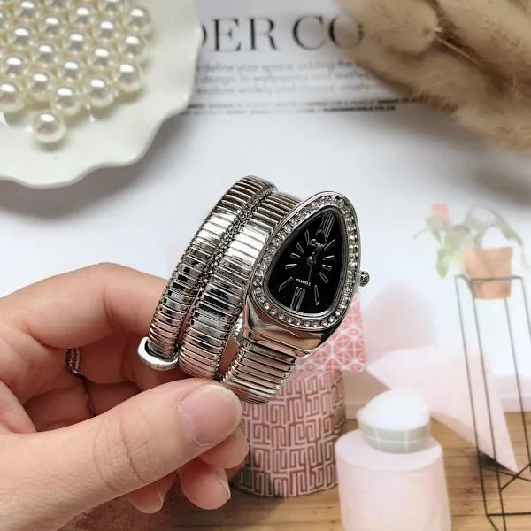 Dame Slange Ur Quartz Armbånd Mode Guld Dameure Ur reloj mujer montre femme relogio Luksus Dame Armbåndsur