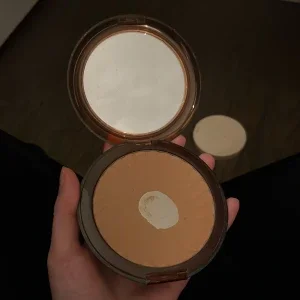 IsaDora Bronzing Powder Matte Tan 05