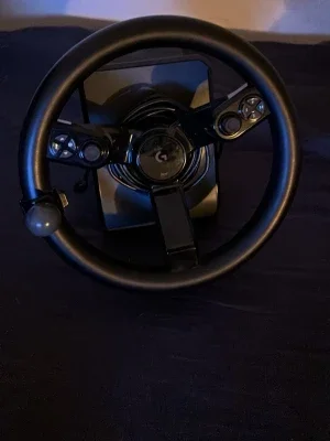 Logitech ratt och pedaler till spel