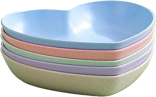 5-pack Hjärtformade Mini Dippsåsskålar Okrossbara Vetestrå Små Snacks Dessertskålar Salladstallrikar för Sushi Tillbehör Frukt Förrätt Tårta