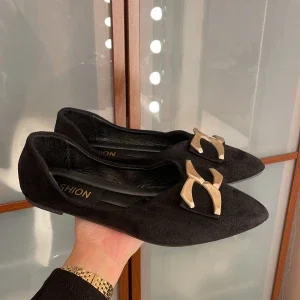 Svarta ballerinaskor med gulddetalj