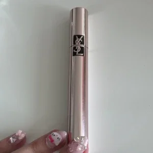 YSL Volume Effet Faux Cils The Curler Mascara Black