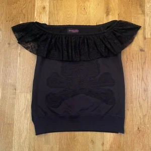 Svart offshoulder topp Mastermind Japan
