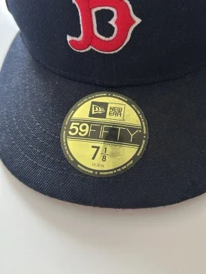 Mörkblå Boston Red Sox keps New Era