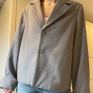 Grå kavaj från Object