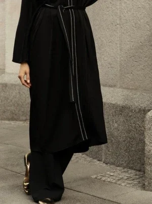 Nytt! Zara svart satin kimono klänning med knytskärp strl xs (oversize)