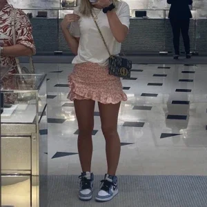 Blommig zara kjol