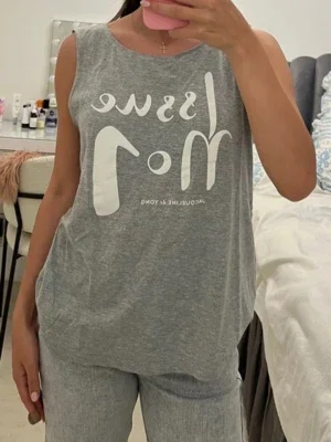 Grått loungewear-set från Jacquline de Yong