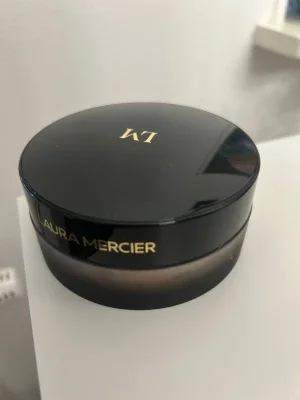Laura Mercier Translucent Loose Powder
