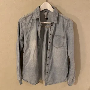 Jeansskjorta Strl. S
