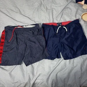 2 st badbyxor från moncler och polo
