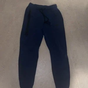 Nike Tech Byxor