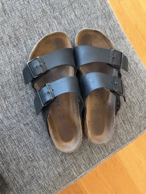 Svarta Birkenstock sandaler