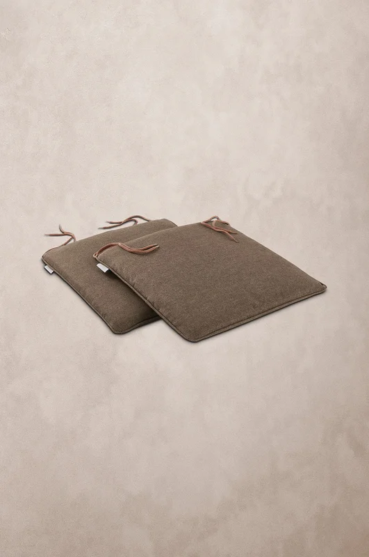Jotex - Sittdyna Karmstol 2-pack Brun NERJA - Köp Stolsdynor & sittkuddar hos Jotex