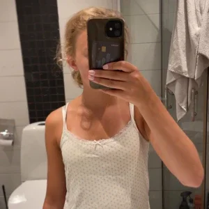 Vit spetskantad linnetopp Brandy Melville