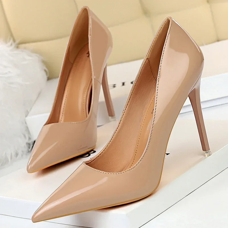 AliExpress - Damen 7,5 cm 10,5 cm High Heels Hochzeit Braut Klassische Pumps Lady Scarpins Metallic Leder Low Heels Stiletto Nude Büroschuhe