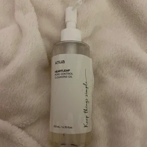 Anua Heartleaf Pore Control Cleansing Oil