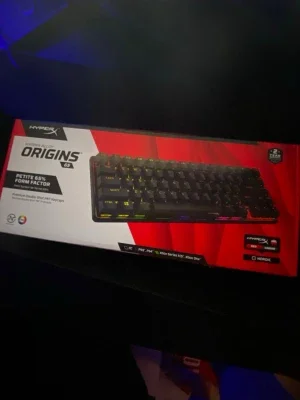 HyperX Alloy Origins 65 RGB-tangentbord