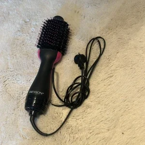 Revlon svart och rosa varmluftsborste