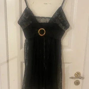 Söt lace svart klänning