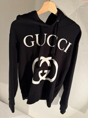 Svart Hoodie från Gucci