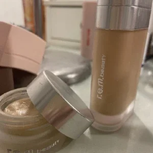 Foundation REM Beauty