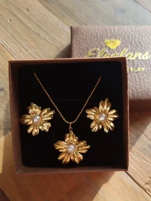 Pearl Blossom Smyckeset